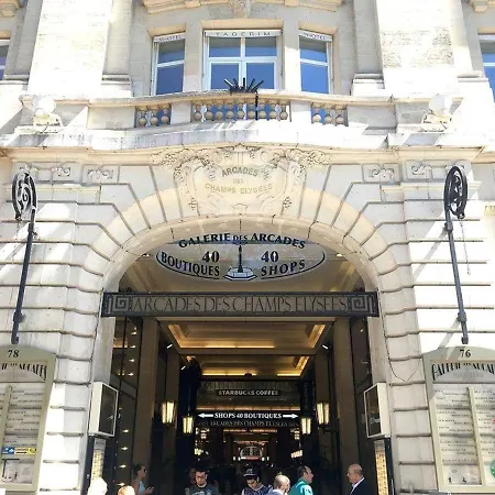 Apartment Avenue Des Champs Elysees - Studio Ks